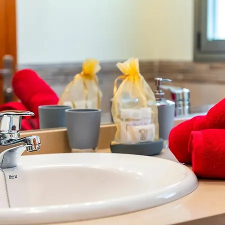 Torviscas Sunset Villa 4 Rooms With Air-Conditioning & Private Jacuzzi Вилла