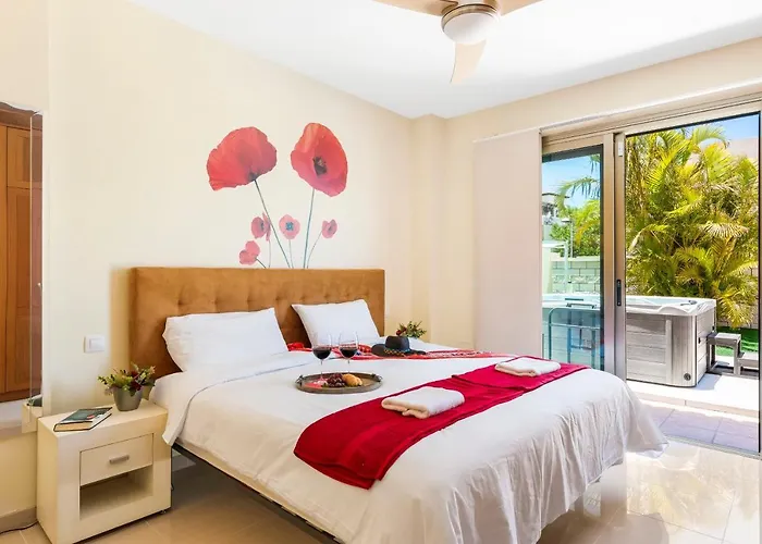 Torviscas Sunset Villa 4 Rooms With Air-Conditioning & Private Jacuzzi Villa *