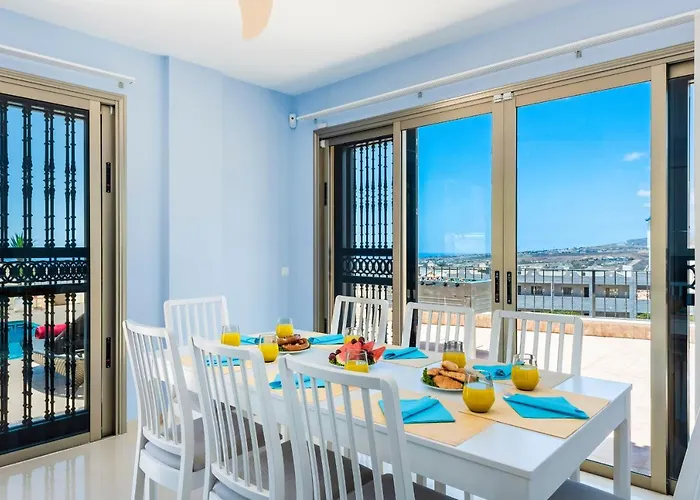 Torviscas Sunset Villa 4 Rooms With Air-Conditioning & Private Jacuzzi Villa