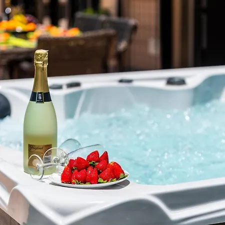 Torviscas Sunset Villa 4 Rooms With Air-Conditioning & Private Jacuzzi * アデヘ