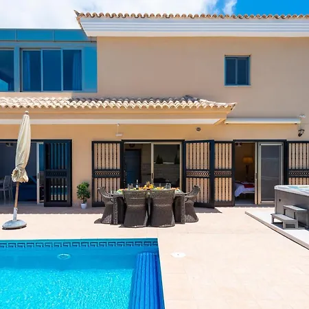 Torviscas Sunset 4 With Air-conditioning & Private Jacuzzi فيلة